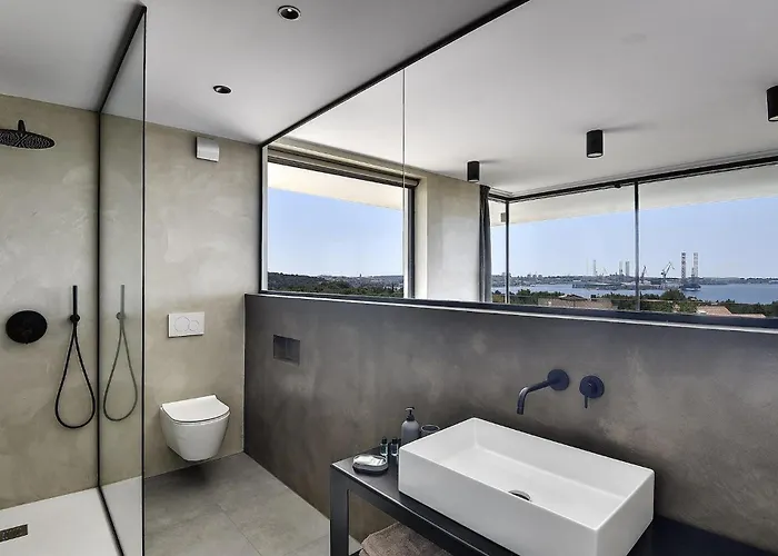 Будинок відпочинку Aquarius Пула